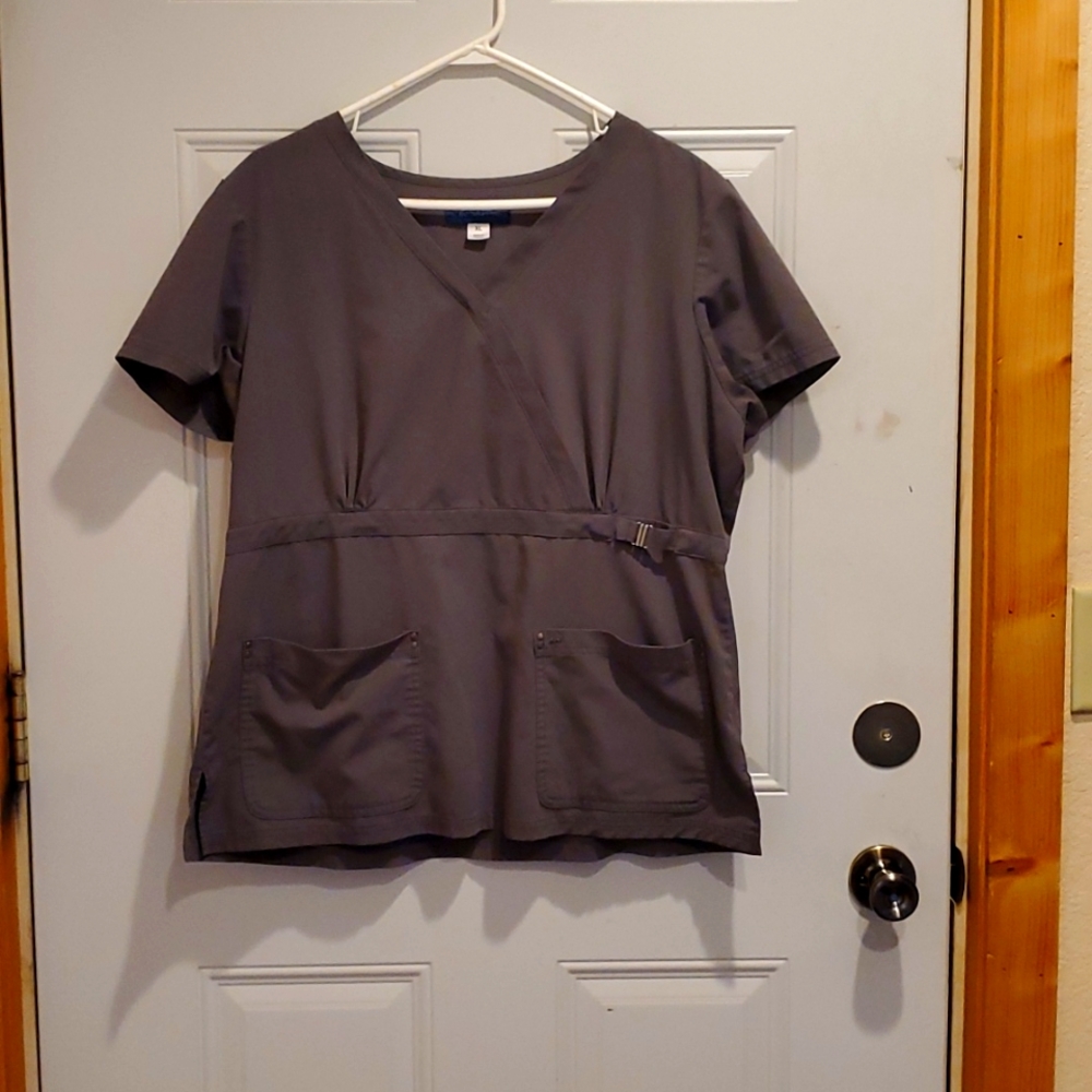 Scrub top